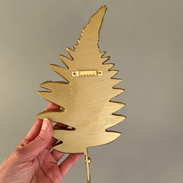 Leaning fern leaf wall hook gold finish